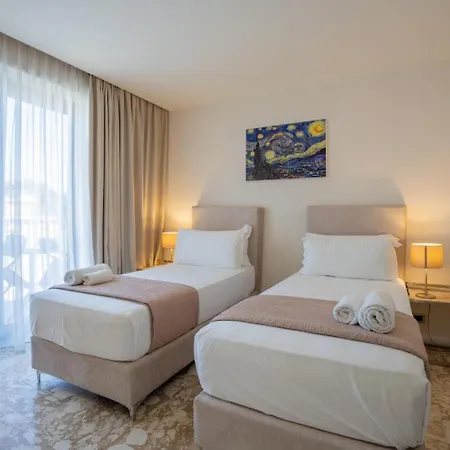 Bay Hotel 4*