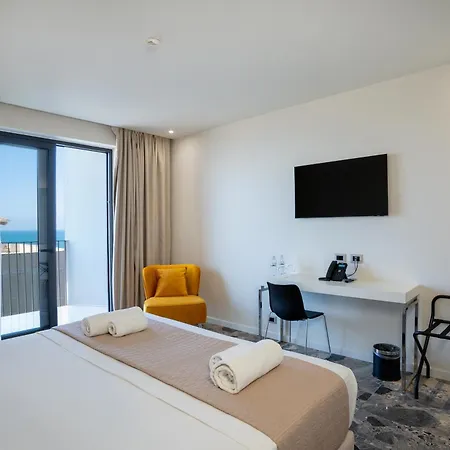 Bay Hotel