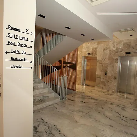 Bay מלון דורס